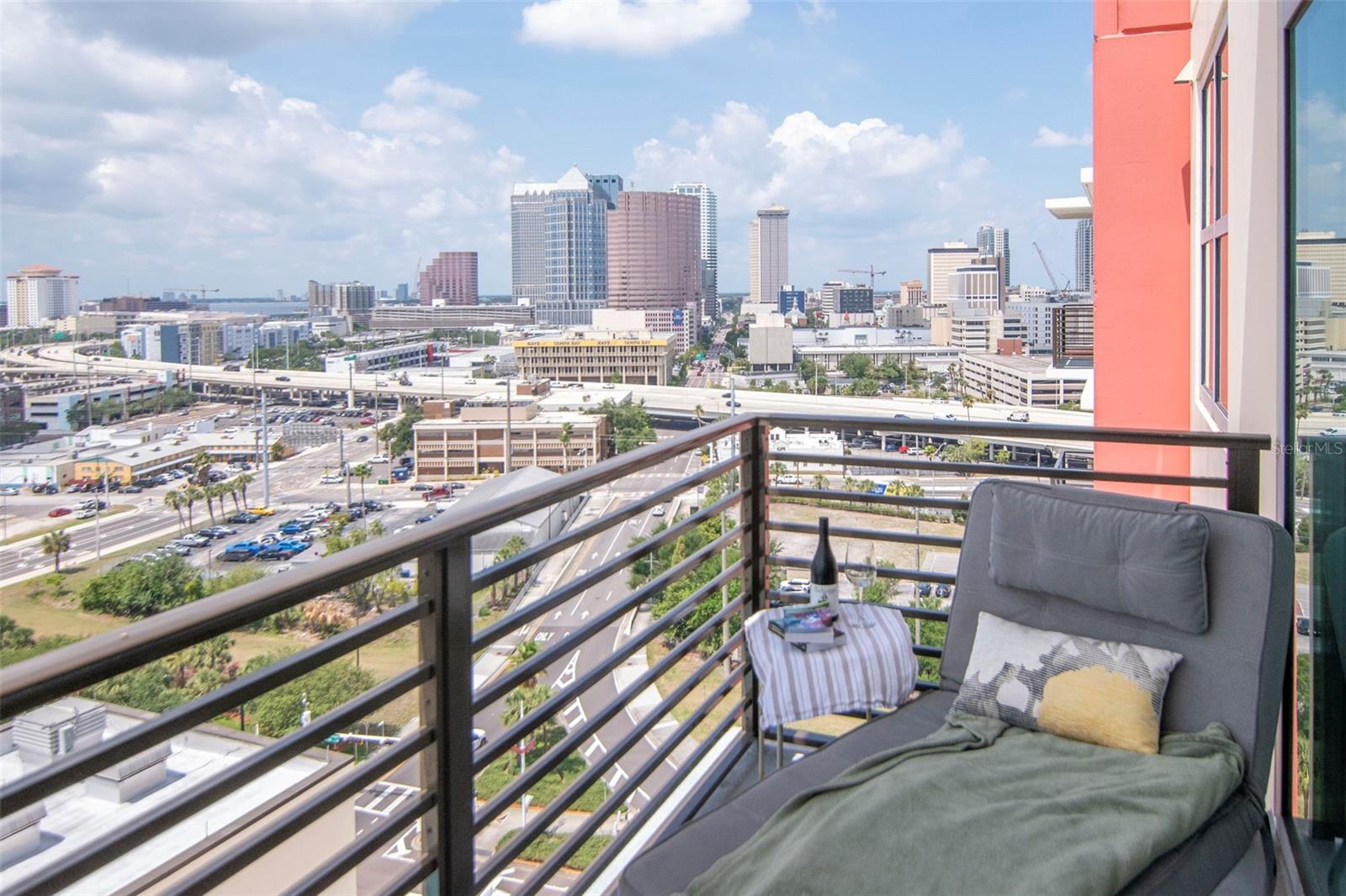 Listing photo id 22 for 1120 Kennedy Boulevard 1512