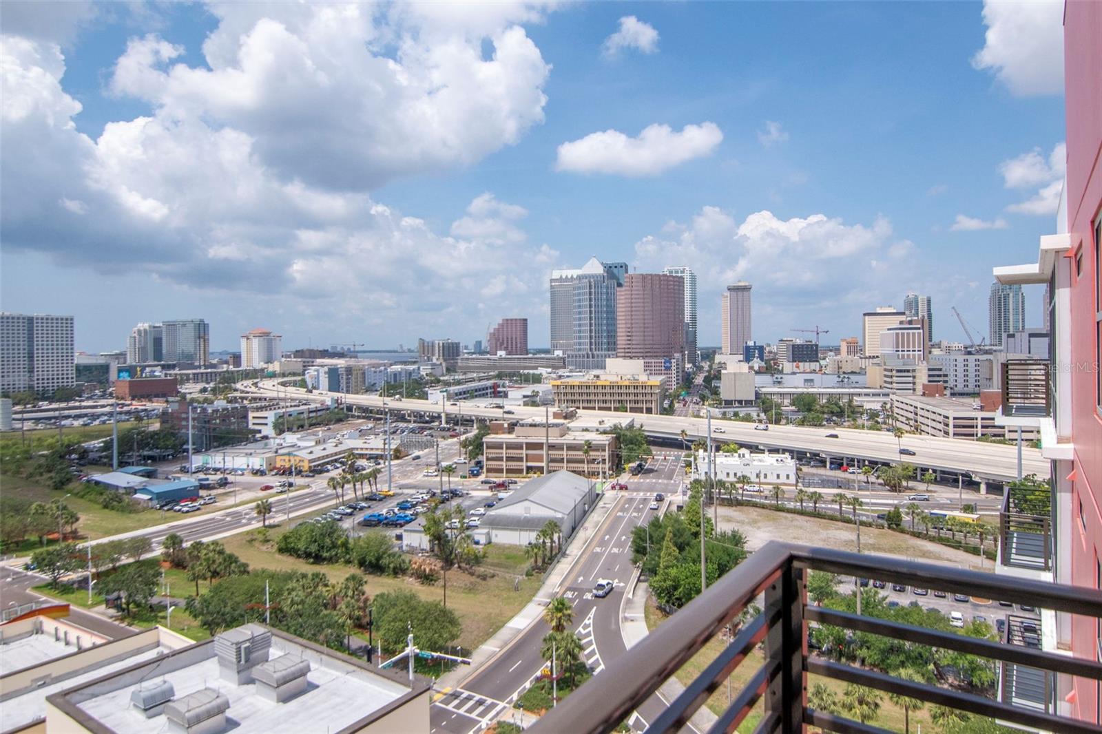 Listing photo id 24 for 1120 Kennedy Boulevard 1512