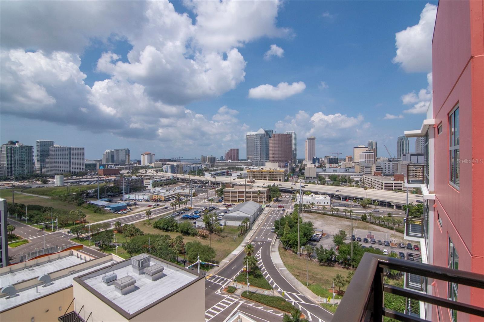 Listing photo id 25 for 1120 Kennedy Boulevard 1512