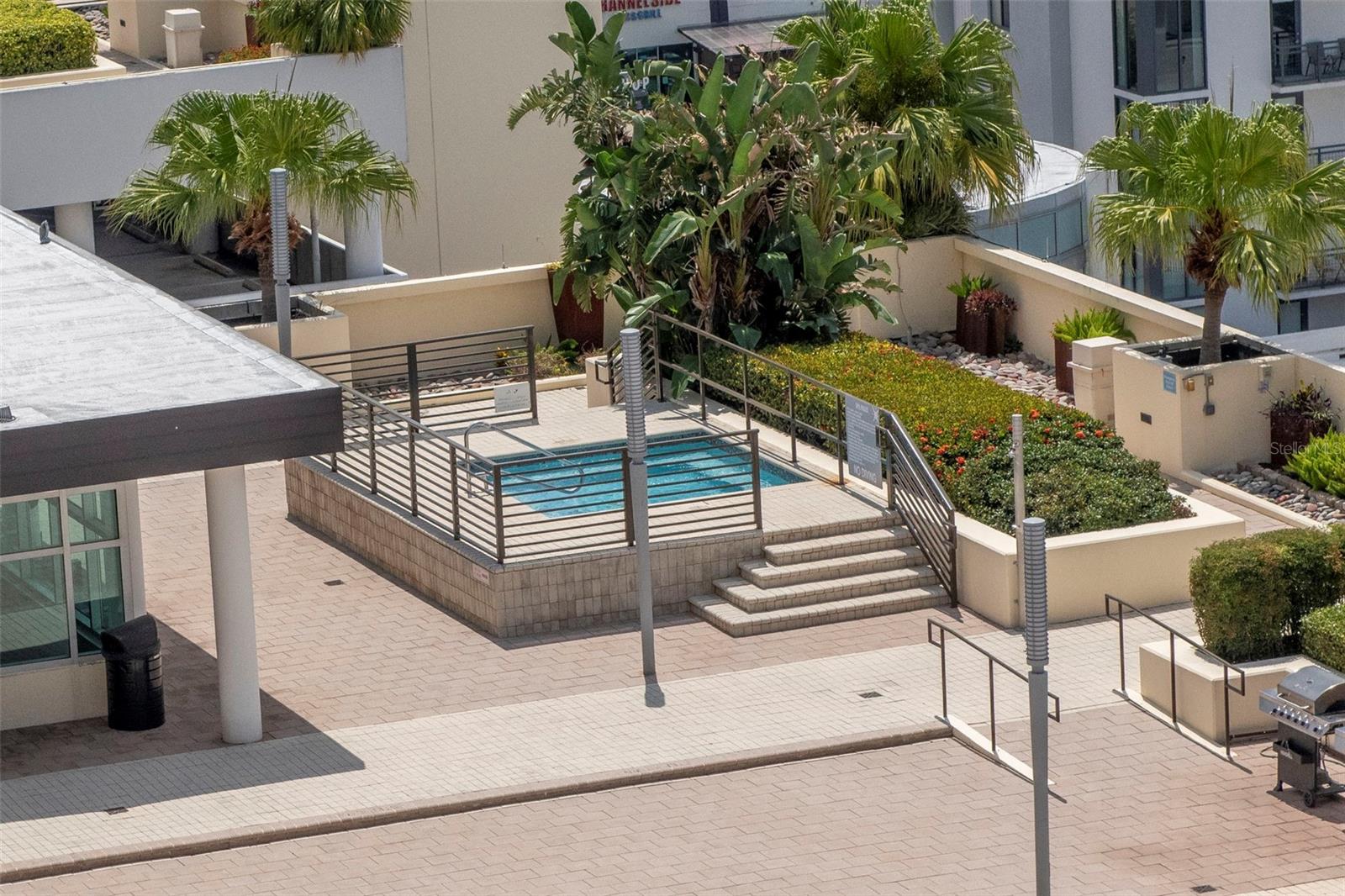Listing photo id 40 for 1120 Kennedy Boulevard 1512
