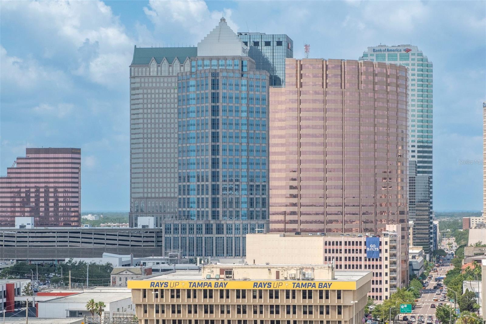 Listing photo id 45 for 1120 Kennedy Boulevard 1512