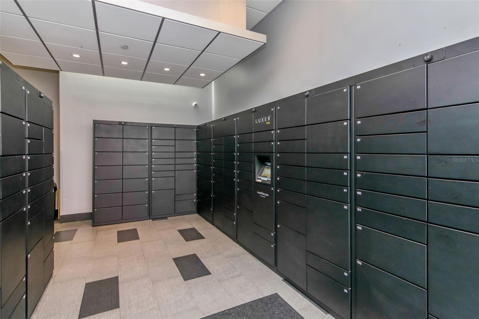 Listing photo id 57 for 1120 Kennedy Boulevard 1512