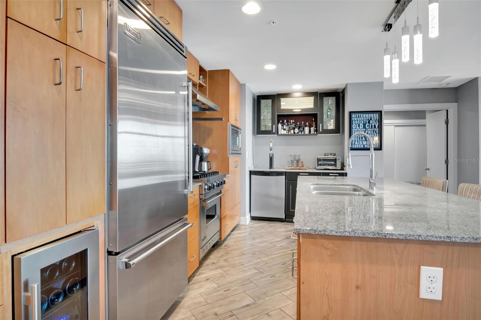 Listing photo id 4 for 1120 Kennedy Boulevard 1512