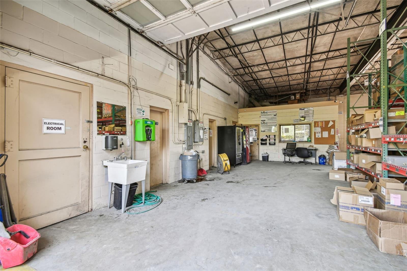 Image 14 of 74 For 1705 52nd Street
