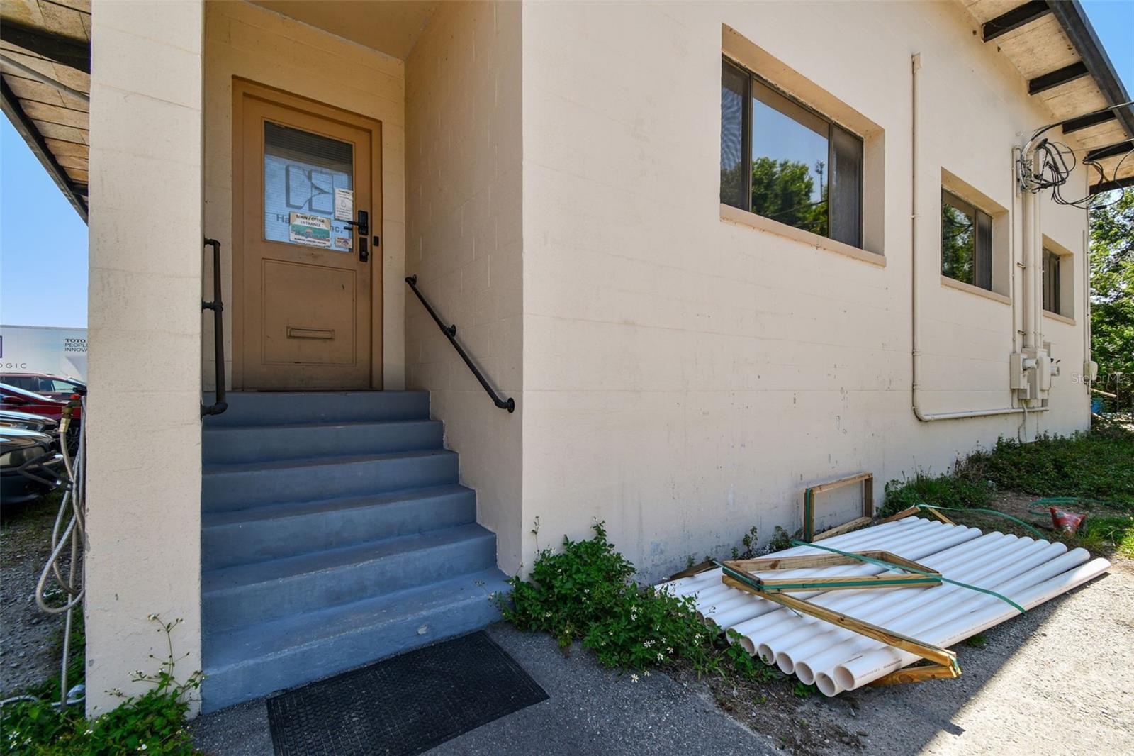 Image 53 of 74 For 1705 52nd Street