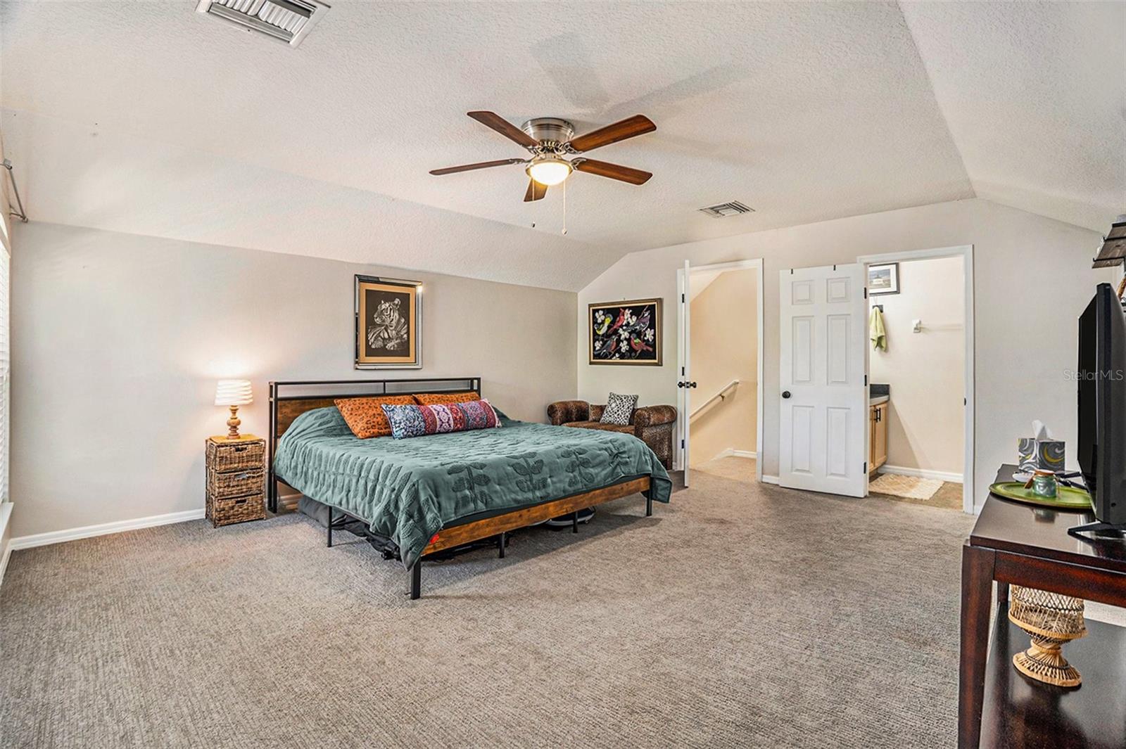 Image 20 of 26 For 7116 Colonial Lake Drive