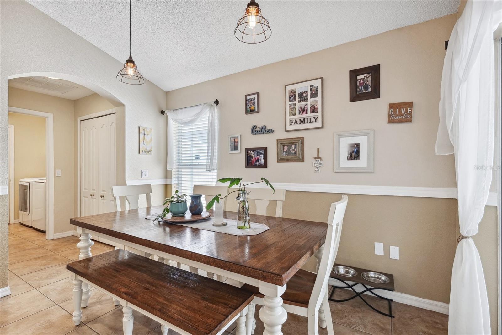 Listing photo id 10 for 2708 Dolphin Watch Court