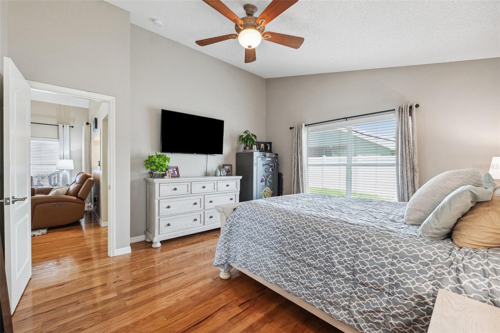 Listing photo id 18 for 2708 Dolphin Watch Court