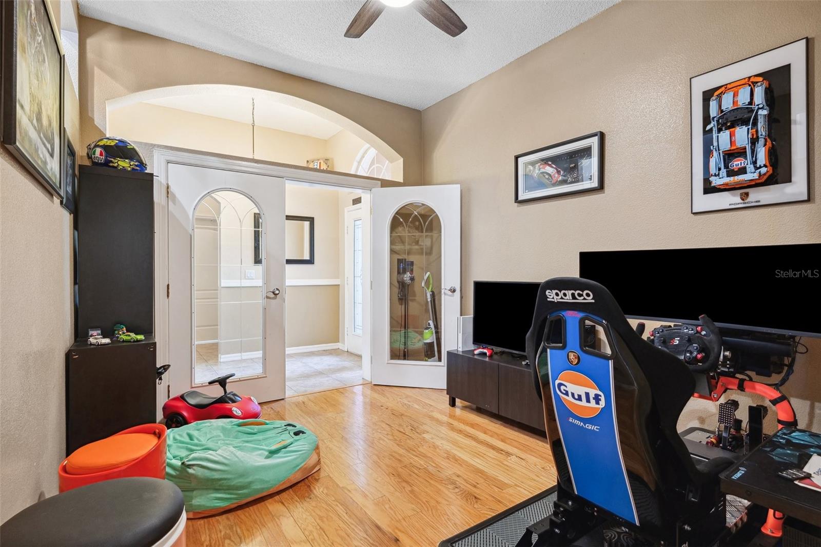 Listing photo id 21 for 2708 Dolphin Watch Court