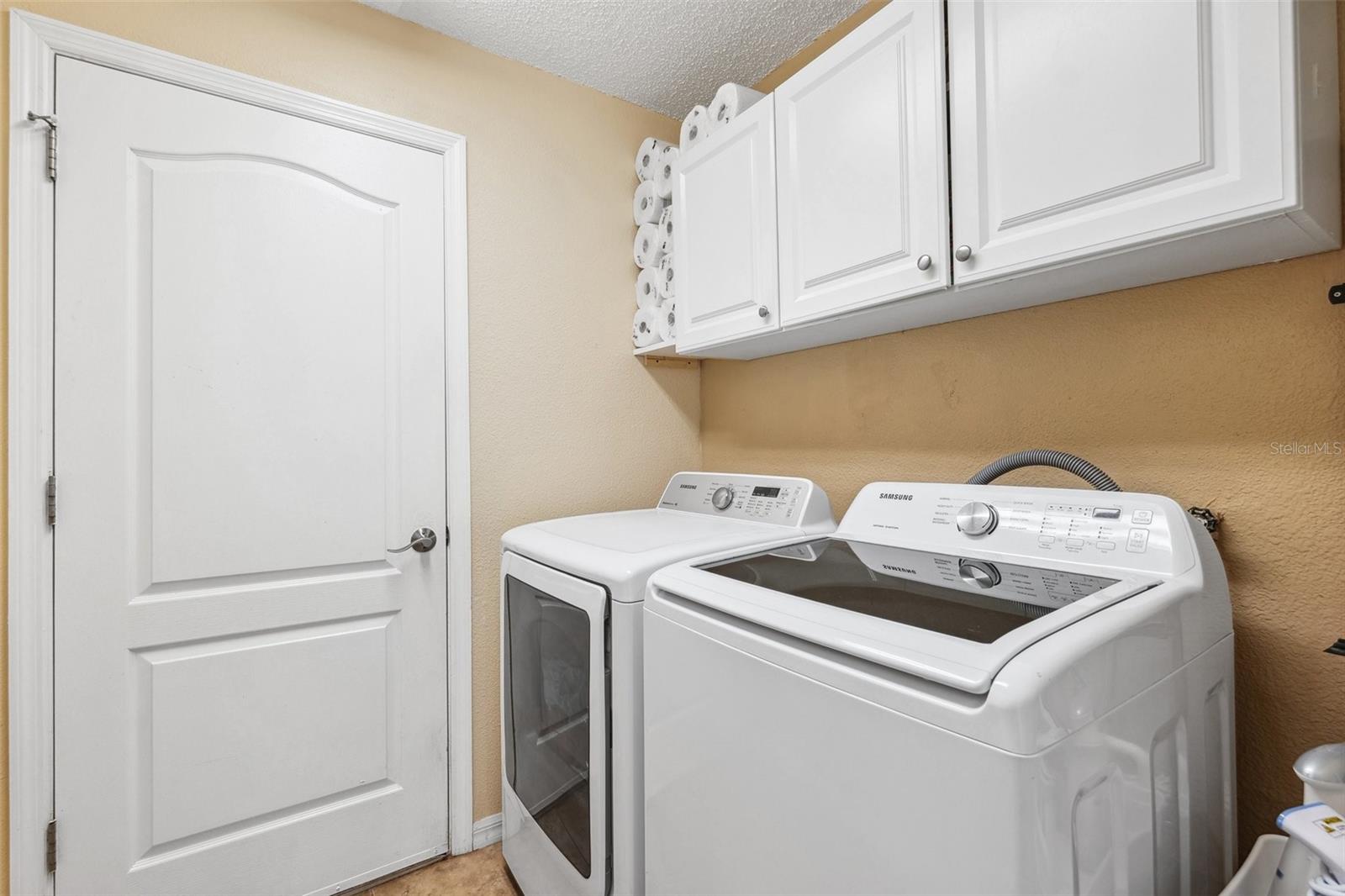 Listing photo id 22 for 2708 Dolphin Watch Court