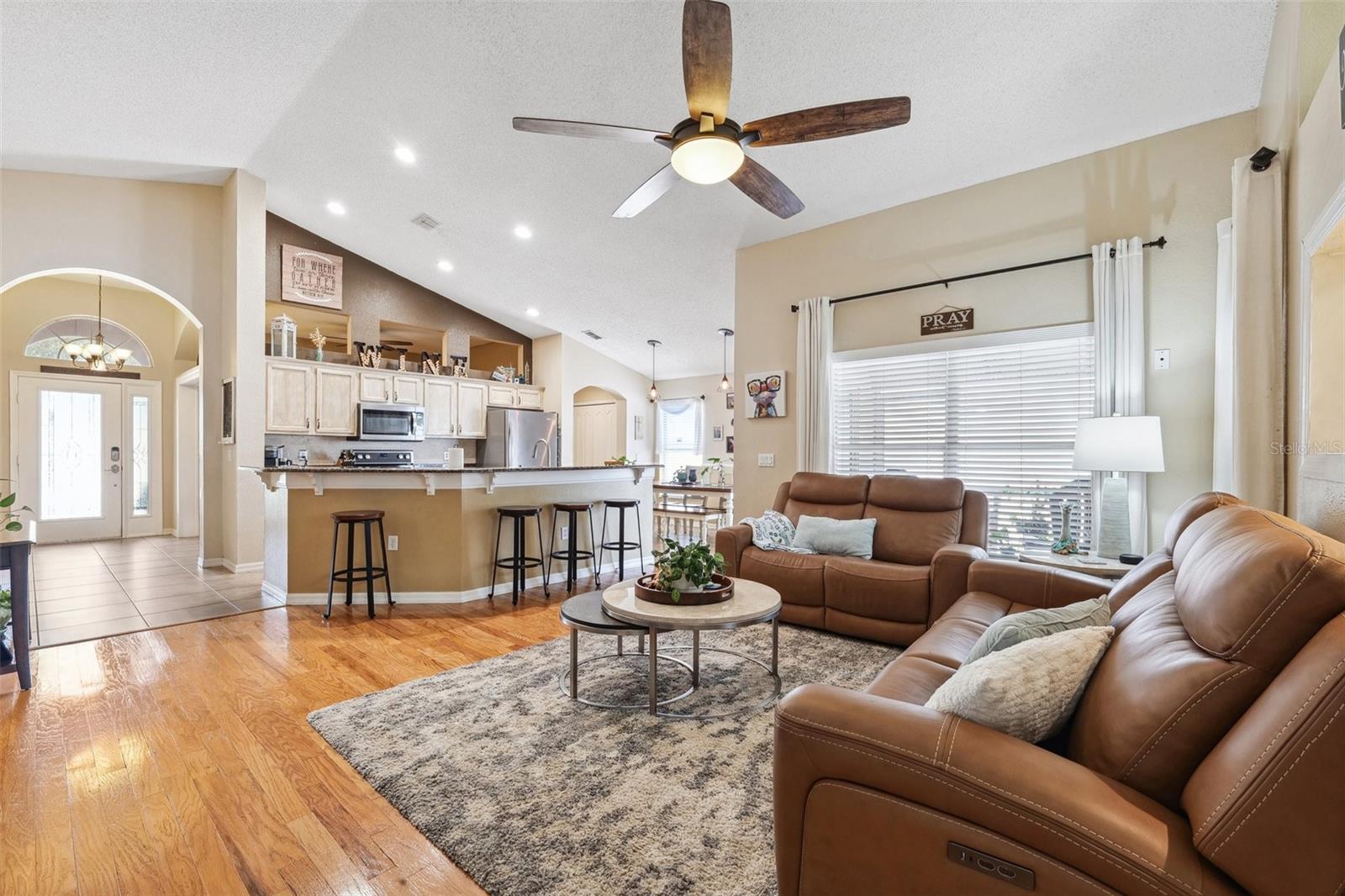 Listing photo id 4 for 2708 Dolphin Watch Court
