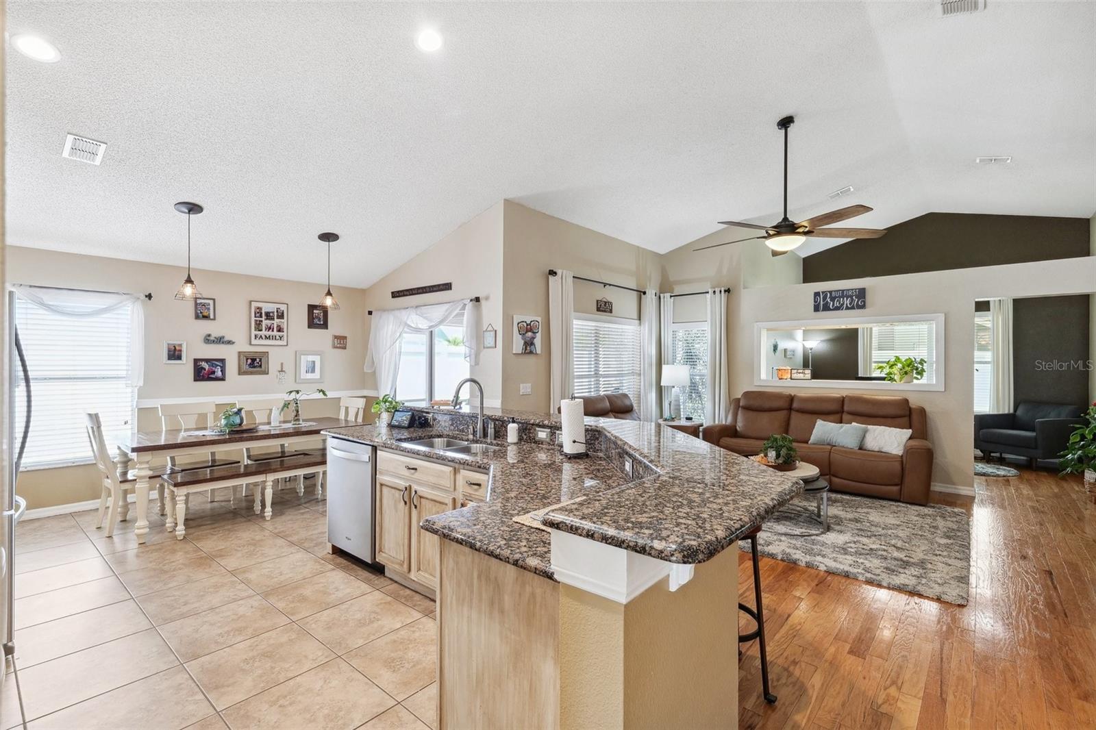 Listing photo id 5 for 2708 Dolphin Watch Court