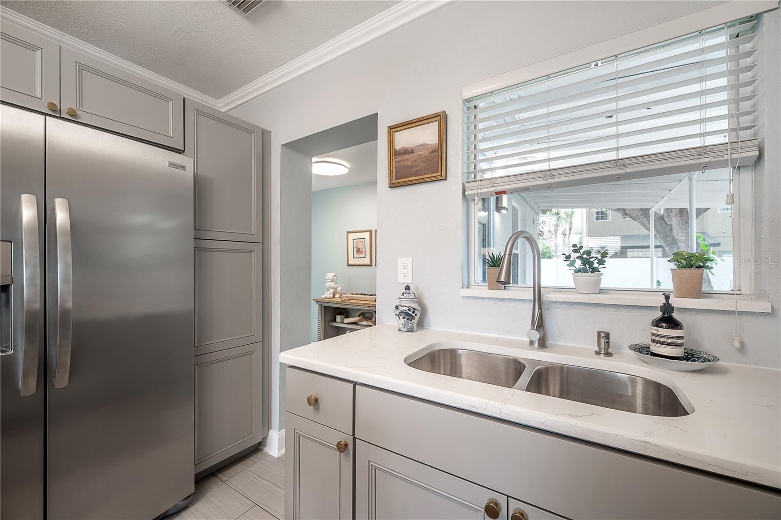 Image 8 of 12 For 2918 Ellis Drive