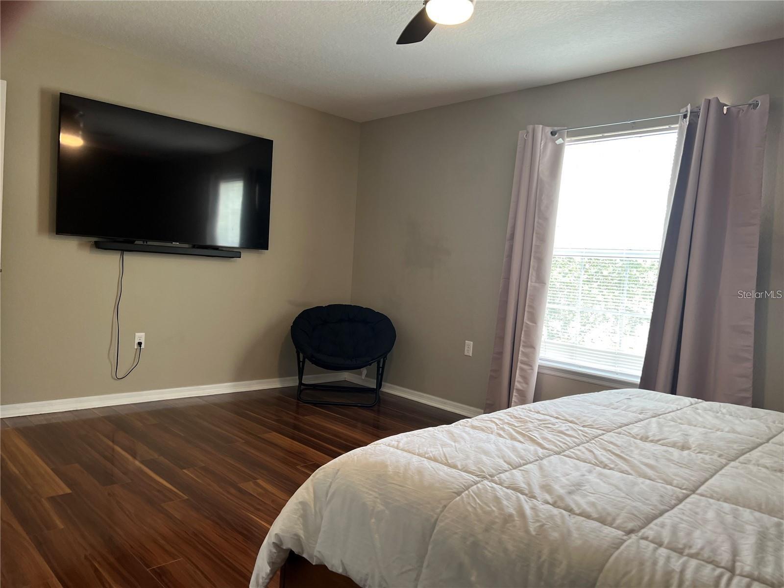 Image 19 of 24 For 2020 Greenwood Valley Drive