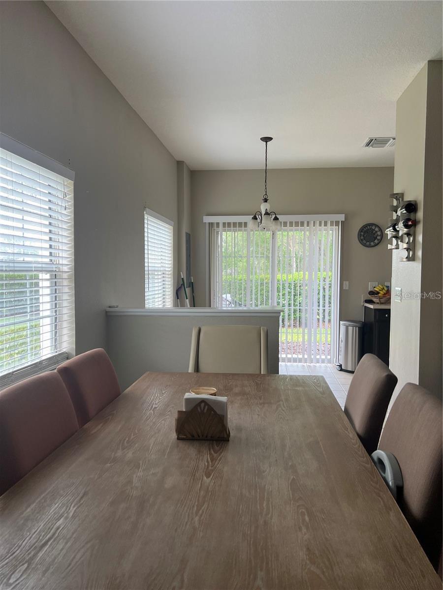 Image 7 of 24 For 2020 Greenwood Valley Drive