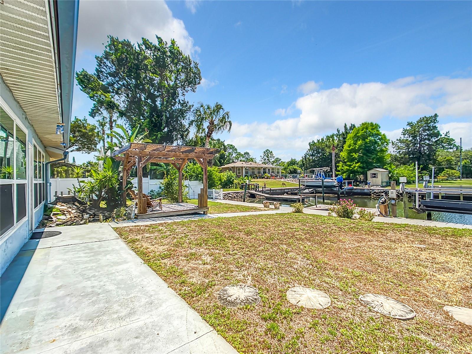 Image 6 of 46 For 11290 Coral Court