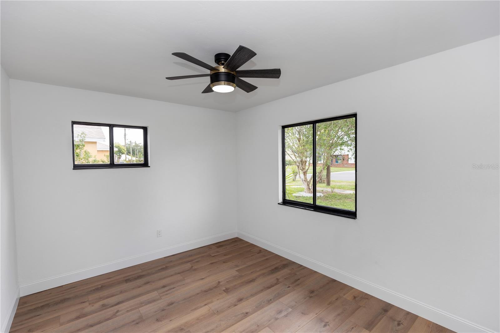 Image 14 of 34 For 1161 Orangewood Avenue