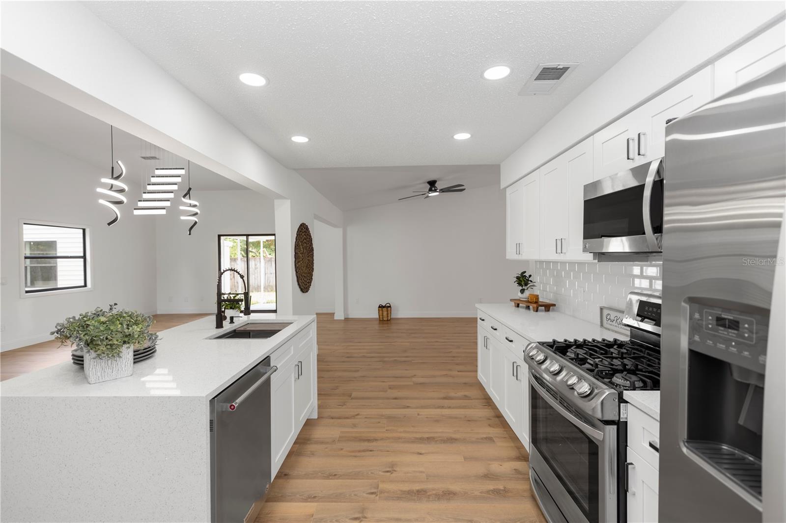 Image 8 of 34 For 1161 Orangewood Avenue