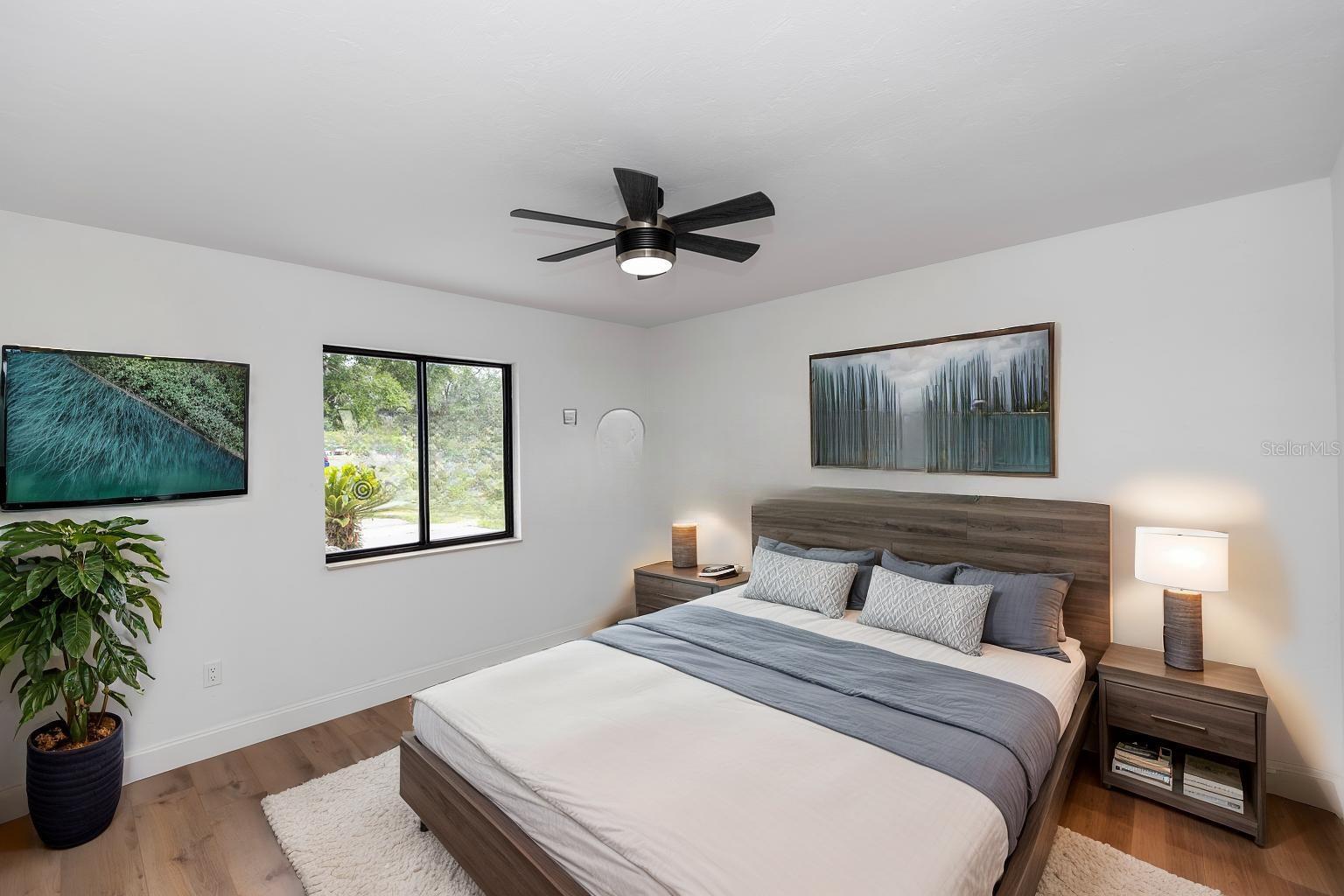 Image 9 of 34 For 1161 Orangewood Avenue