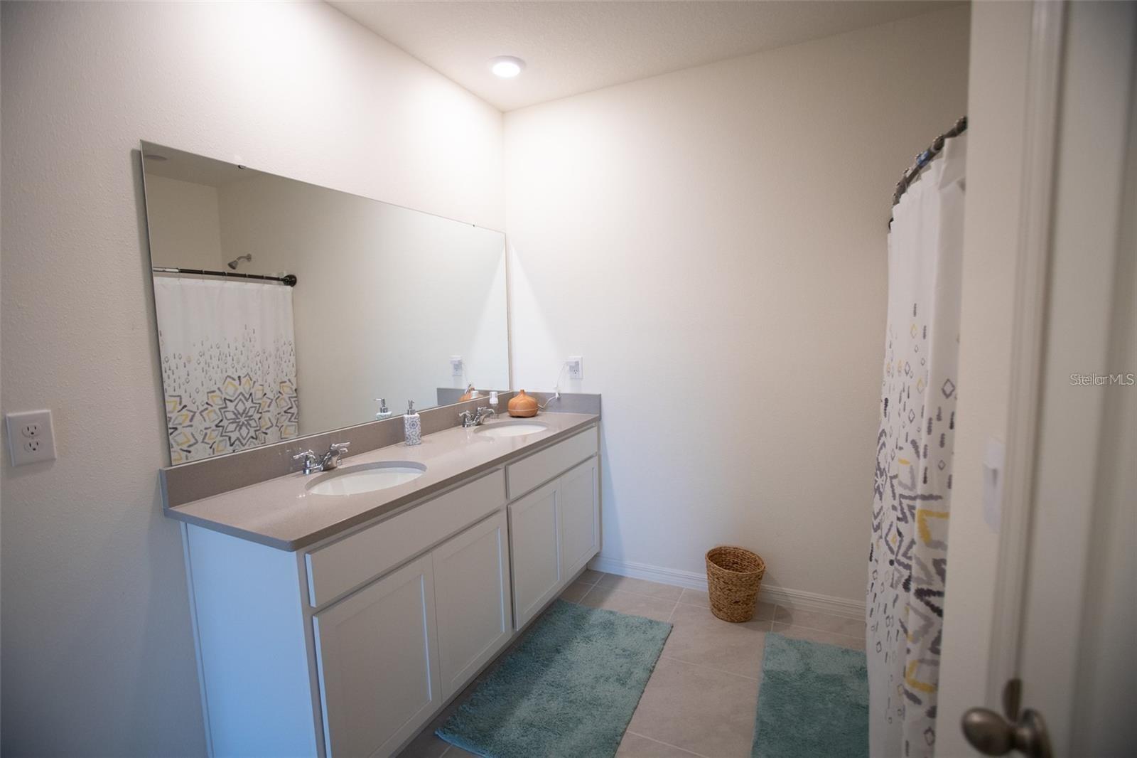 Image 14 of 36 For 5062 Foxglove Circle