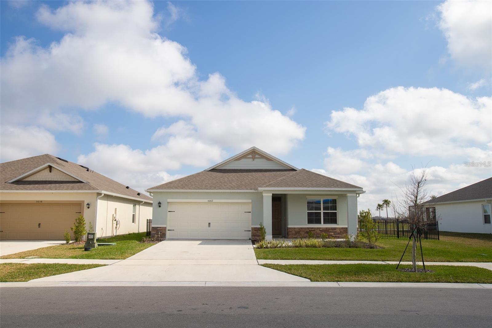Image 2 of 36 For 5062 Foxglove Circle