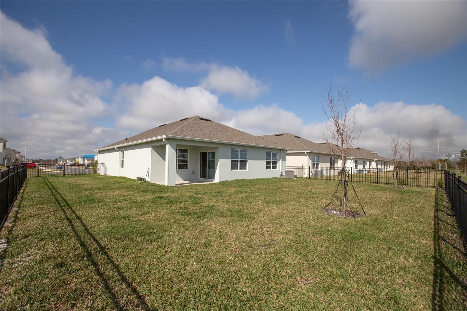 Image 28 of 36 For 5062 Foxglove Circle