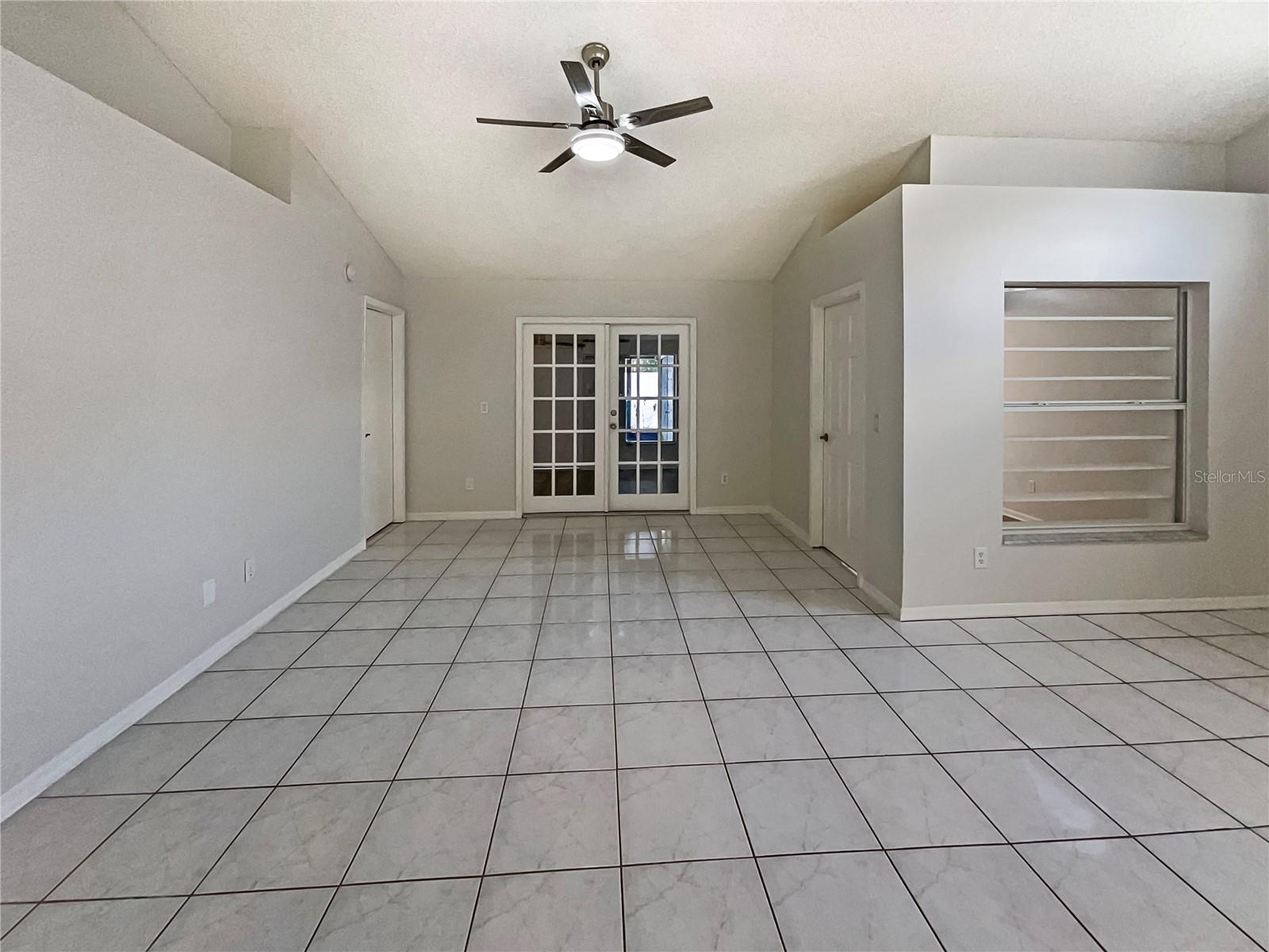 Image 5 of 27 For 8812 Bayaud Drive