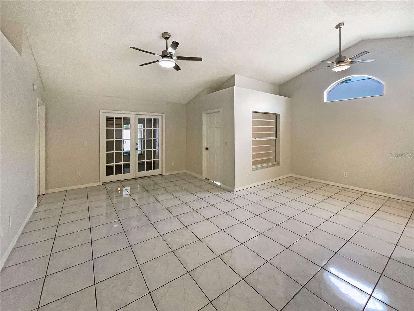 Image 7 of 27 For 8812 Bayaud Drive