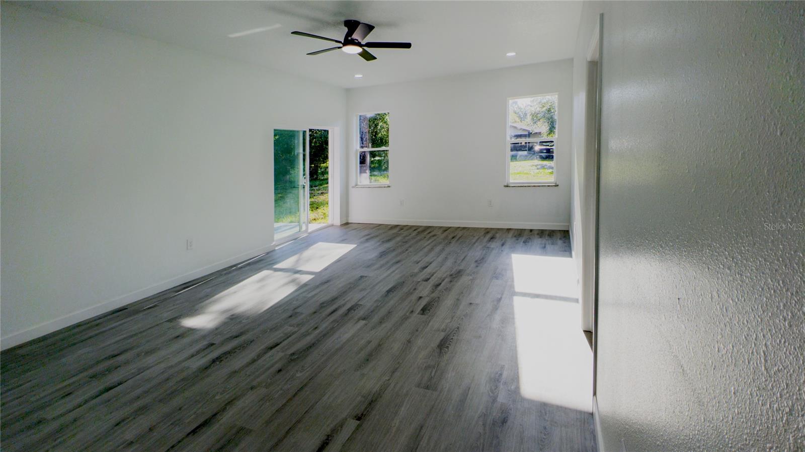 Image 10 of 23 For 3908 Garienda Avenue