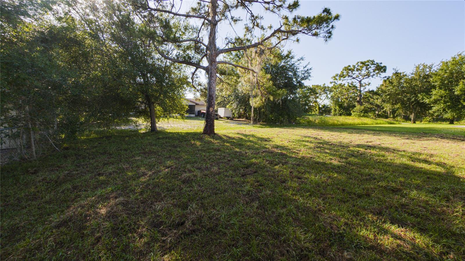 Image 14 of 23 For 3908 Garienda Avenue