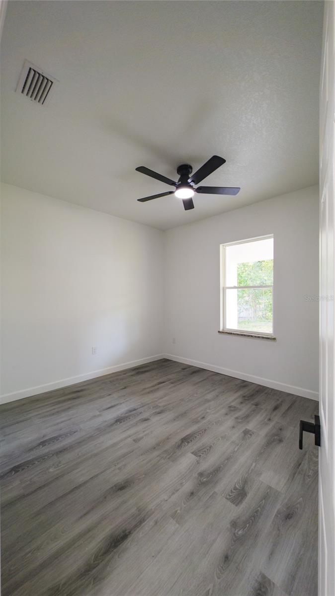 Image 21 of 23 For 3908 Garienda Avenue