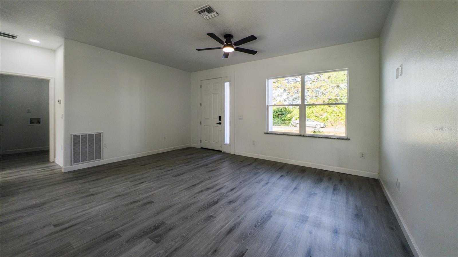 Image 4 of 23 For 3908 Garienda Avenue