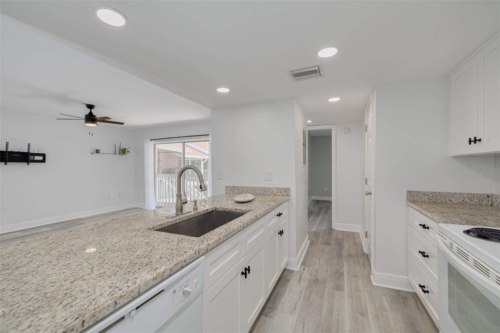 Image 7 of 28 For 3595 41st Lane S L