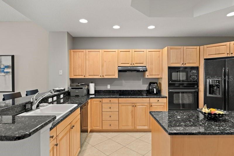 Image 12 of 34 For 17715 Gulf Boulevard 204
