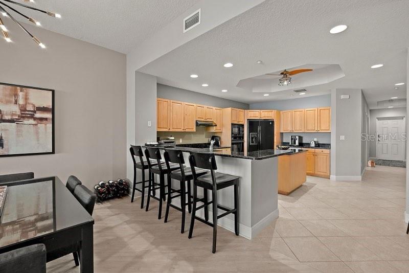 Image 14 of 34 For 17715 Gulf Boulevard 204