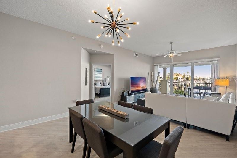 Image 15 of 34 For 17715 Gulf Boulevard 204