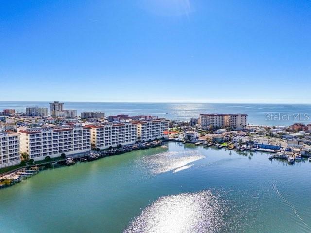 Image 2 of 34 For 17715 Gulf Boulevard 204