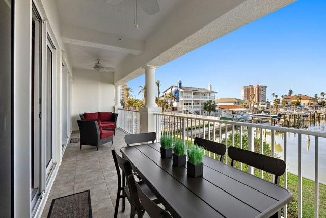 Image 8 of 34 For 17715 Gulf Boulevard 204
