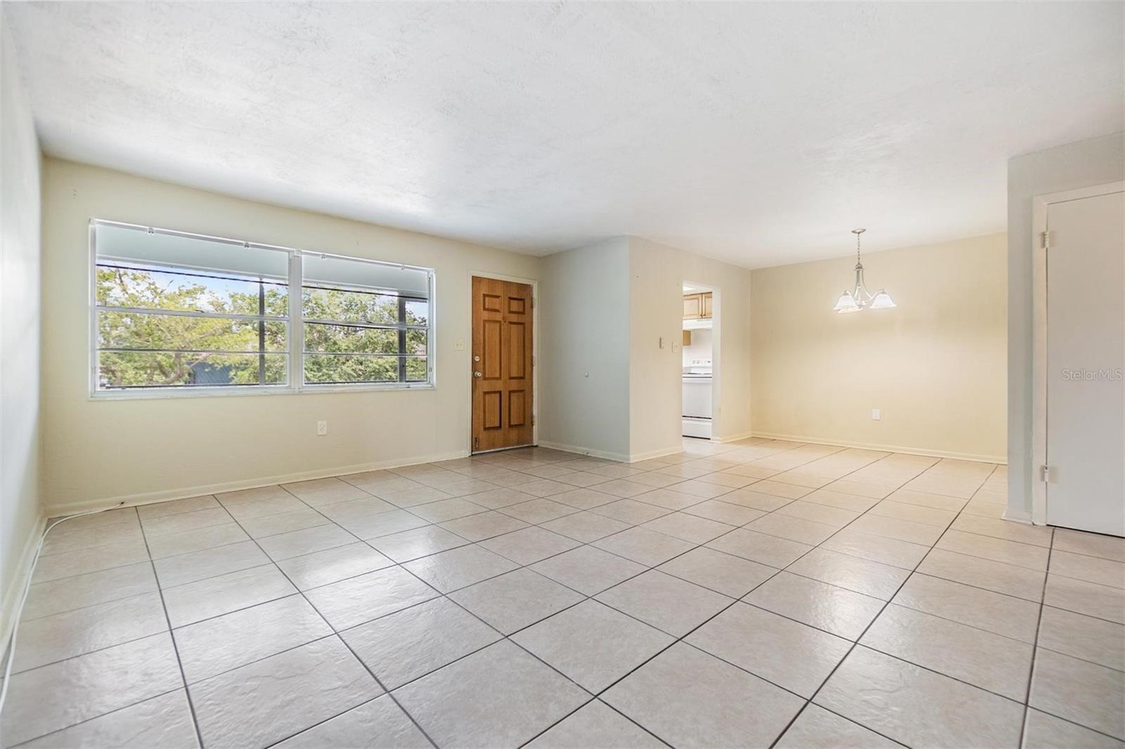 Image 10 of 37 For 1485 Lakeview Road 19