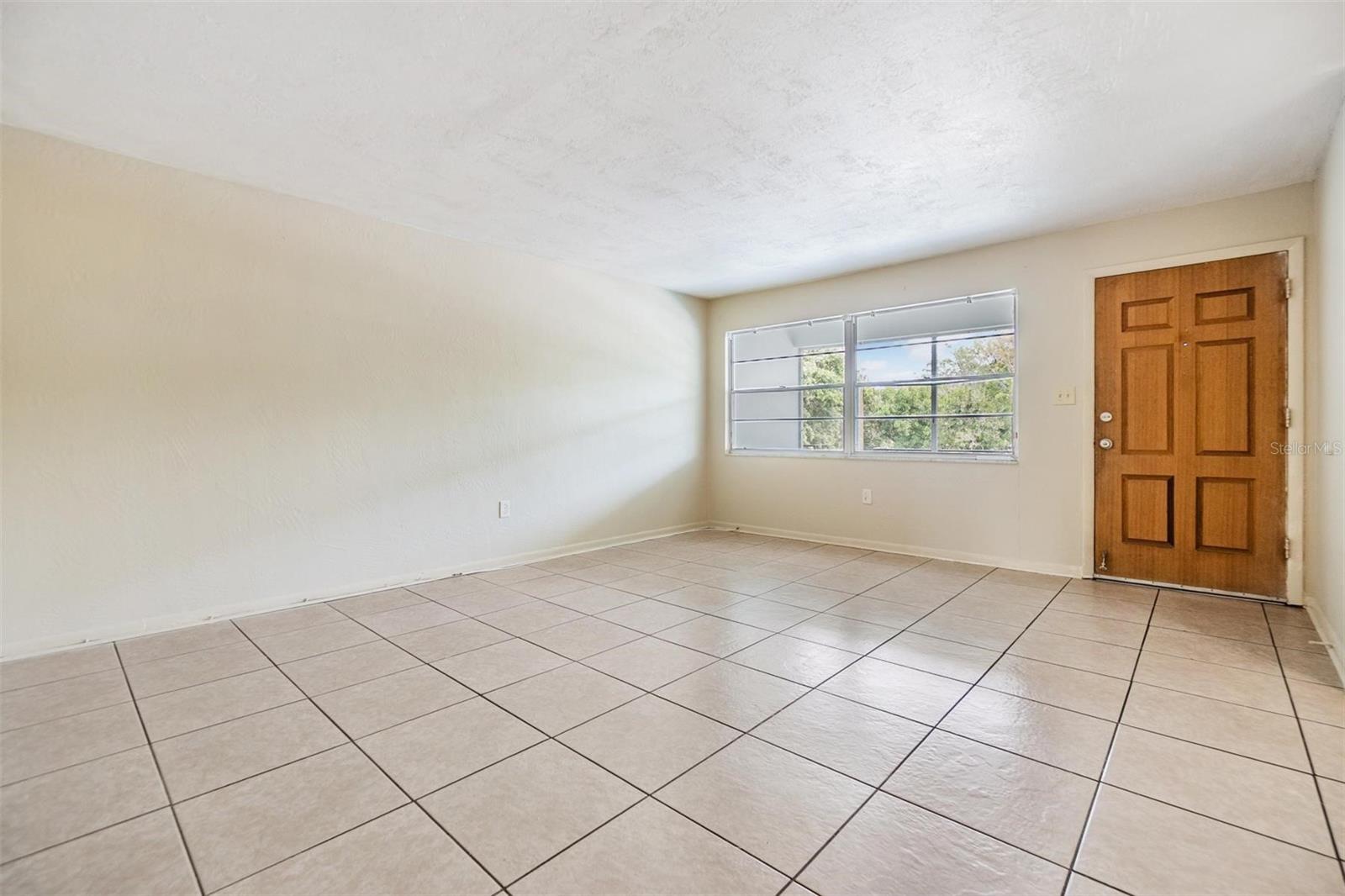 Image 12 of 37 For 1485 Lakeview Road 19
