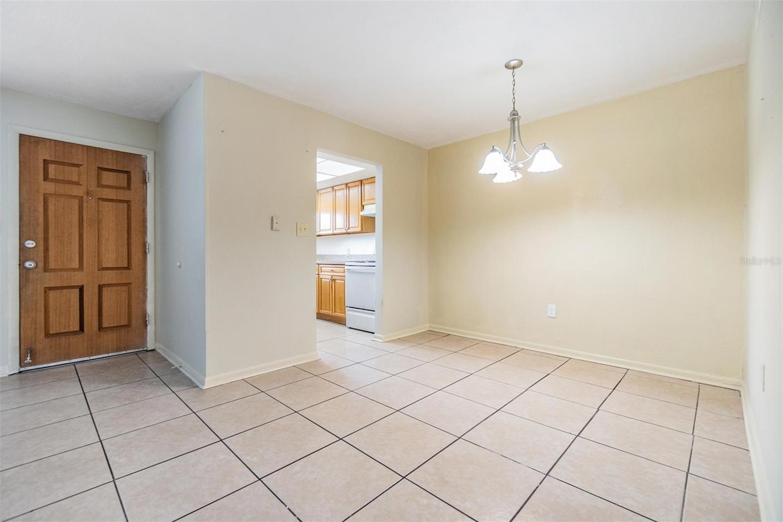 Image 14 of 37 For 1485 Lakeview Road 19