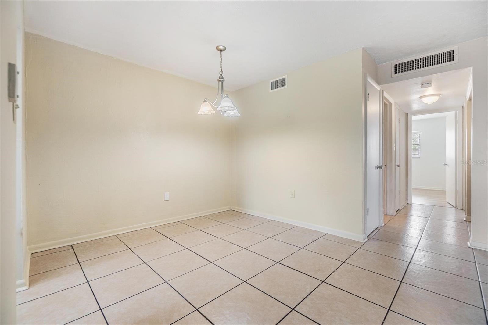 Image 15 of 37 For 1485 Lakeview Road 19