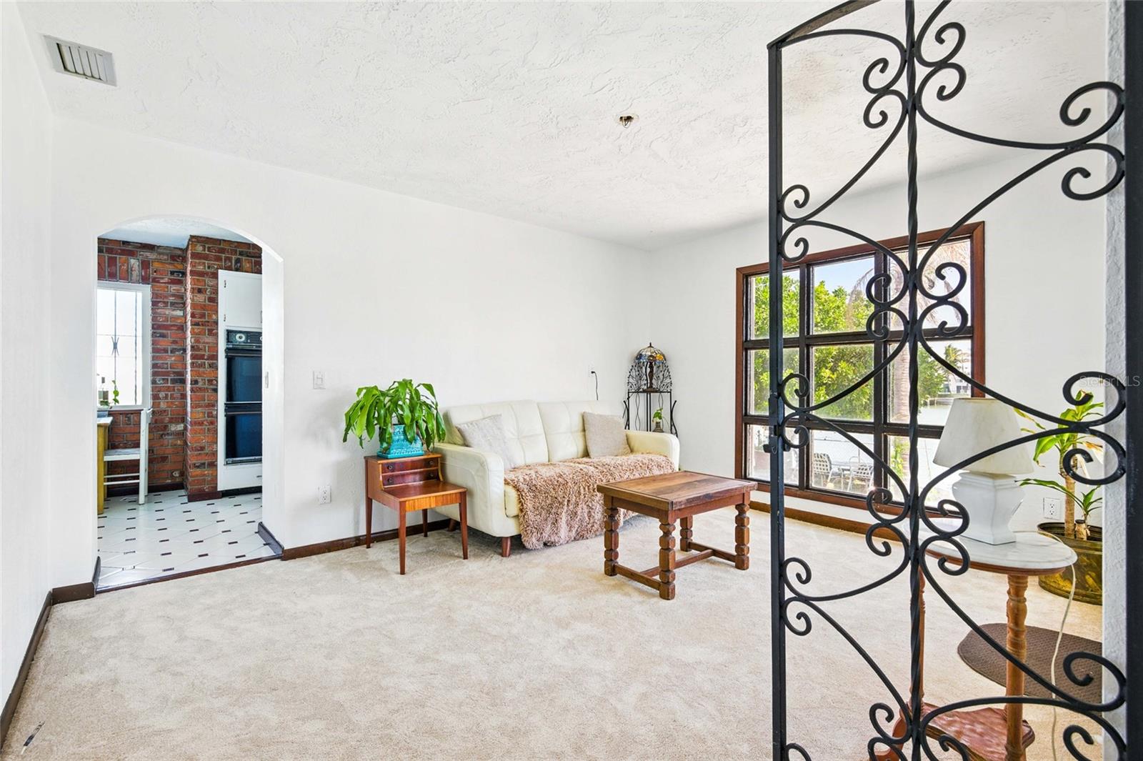 Image 13 of 53 For 11285 8th Street E