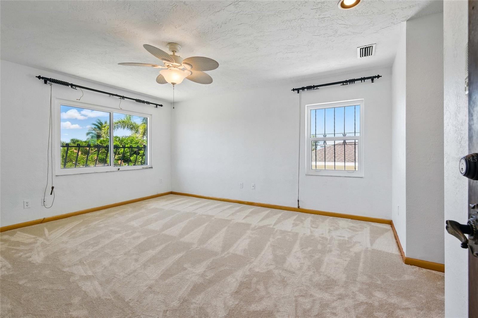 Image 32 of 53 For 11285 8th Street E