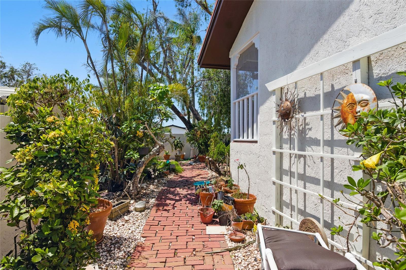 Image 40 of 53 For 11285 8th Street E