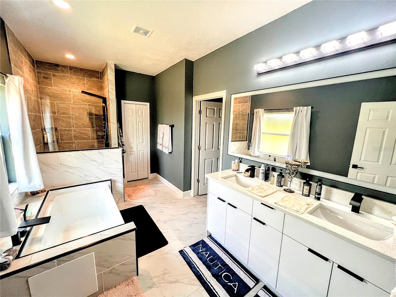 Image 10 of 10 For 7035 Brickell Court
