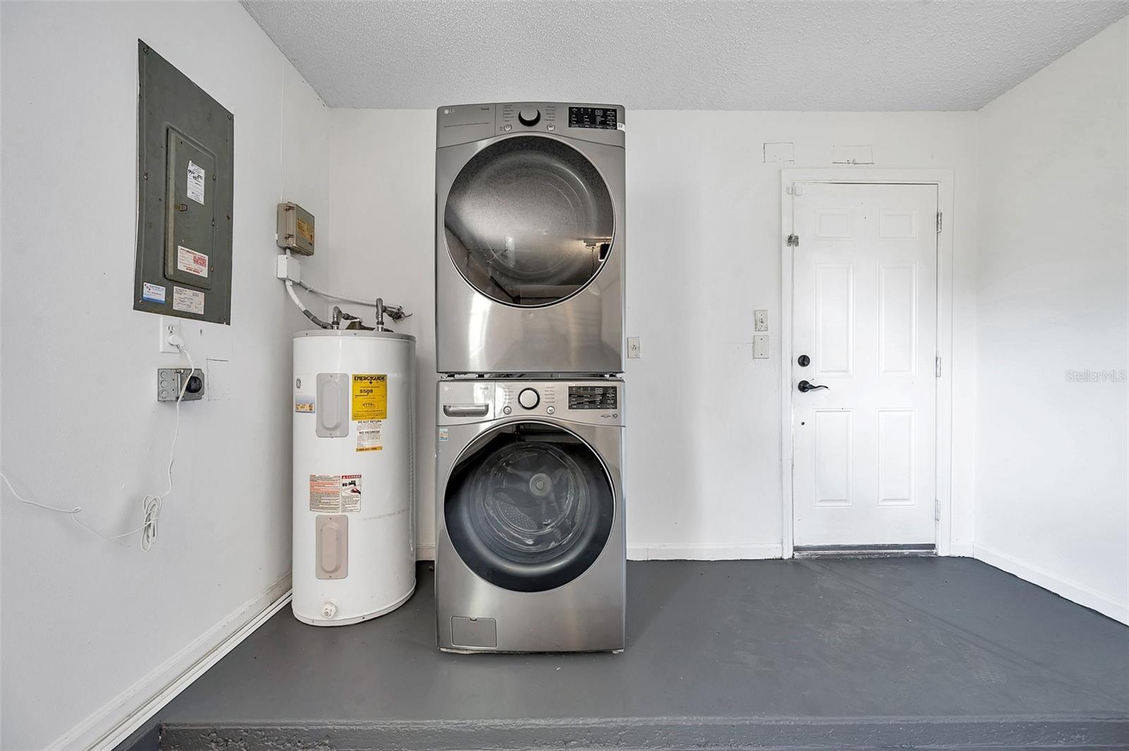 Image 13 of 29 For 3865 Gatewood Drive