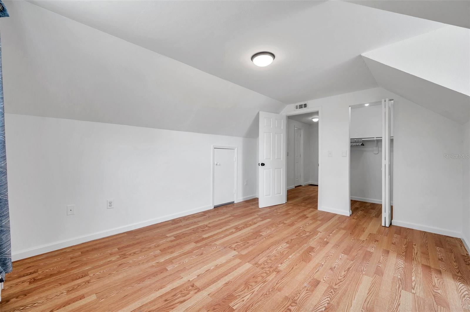 Image 23 of 29 For 3865 Gatewood Drive
