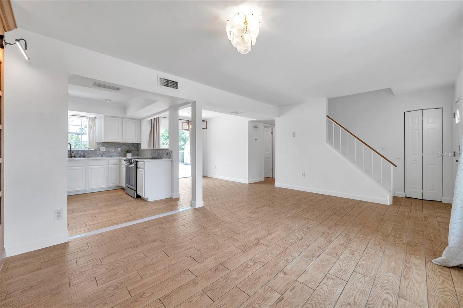 Image 5 of 29 For 3865 Gatewood Drive