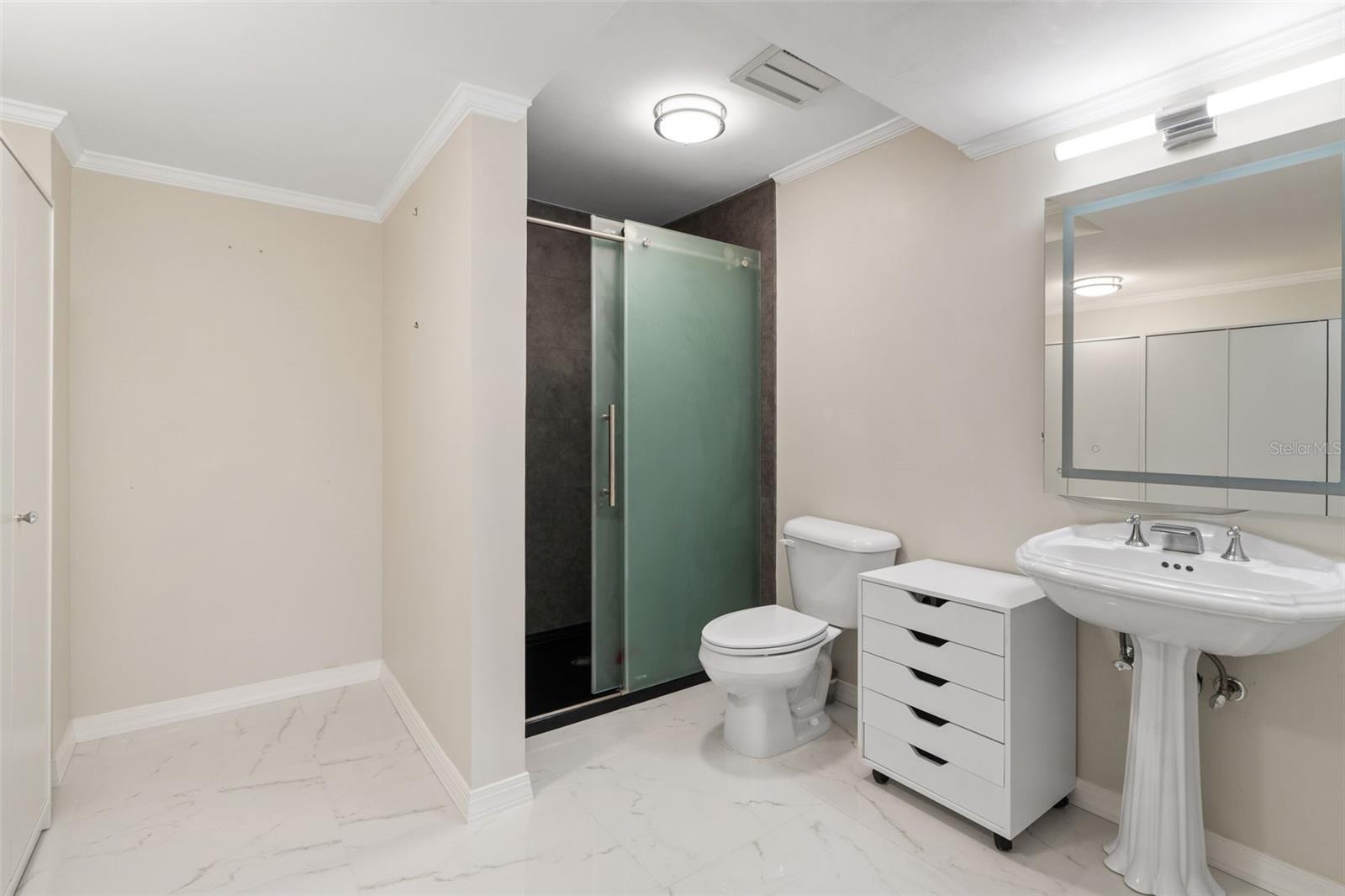 Image 15 of 28 For 4013 Muriel Place